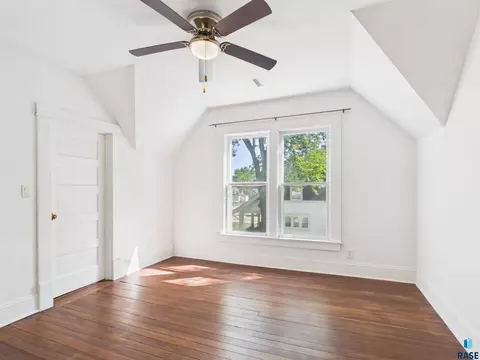 Bedroom - 208 2nd Ave, Chester, SD 57016 photo 6 of 11