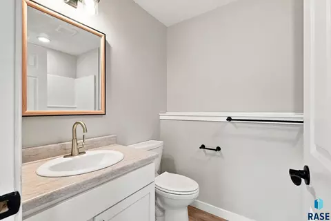 Bath - 1430 N Titan St, Tea, SD 57064 photo 3 of 3