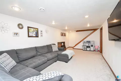 Other - 217 N Needles Dr, Brandon, SD 57005 photo 1 of 8