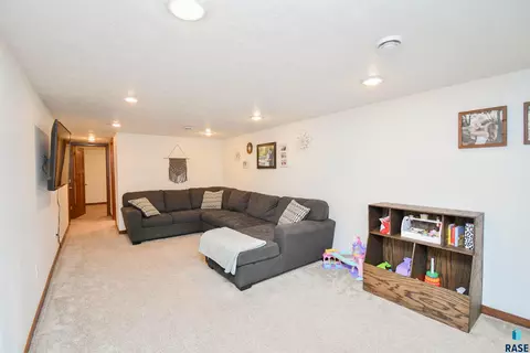 Other - 217 N Needles Dr, Brandon, SD 57005 photo 5 of 8