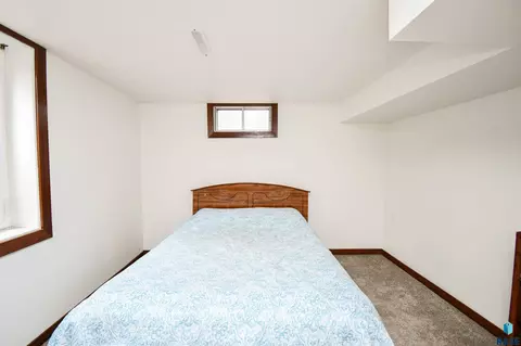 Bedroom - 217 N Needles Dr, Brandon, SD 57005 photo 11 of 14