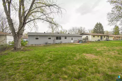 Exterior - 217 N Needles Dr, Brandon, SD 57005 photo 9 of 10