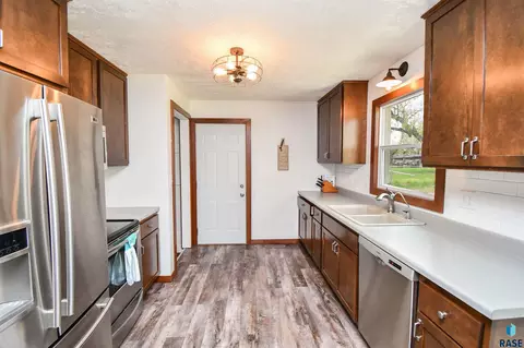 Kitchen - 217 N Needles Dr, Brandon, SD 57005 photo 1 of 3