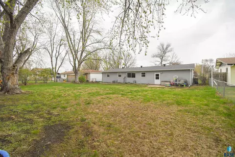 Exterior - 217 N Needles Dr, Brandon, SD 57005 photo 7 of 10
