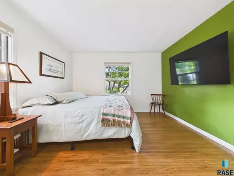 Bedroom - 310 E 28th St, Sioux Falls, SD 57105 photo 5 of 14