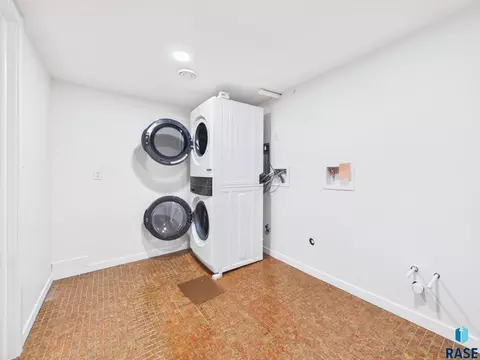 Other - 310 E 28th St, Sioux Falls, SD 57105 photo 2 of 15