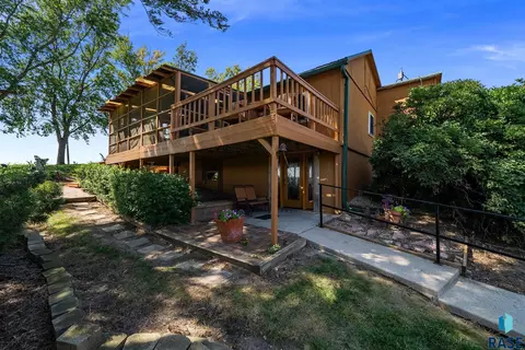 Exterior - 47766 283rd St, Canton, SD 57013 photo 10 of 28
