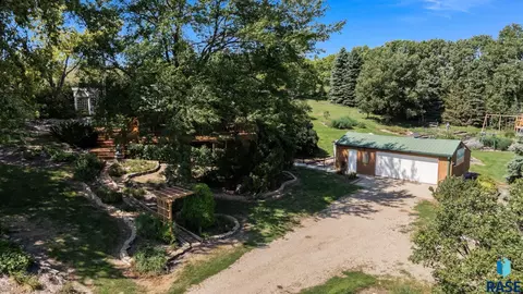 Exterior - 47766 283rd St, Canton, SD 57013 photo 5 of 28