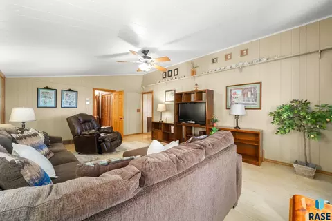 Living - 47766 283rd St, Canton, SD 57013 photo 5 of 7
