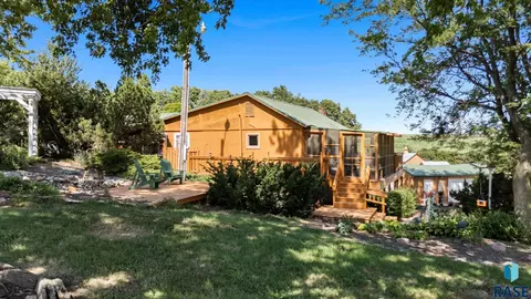 Exterior - 47766 283rd St, Canton, SD 57013 photo 20 of 28
