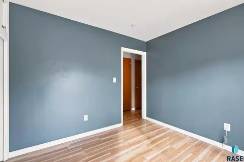 Bedroom - 944 S Cloudas Ave, Sioux Falls, SD 57103 photo 4 of 6