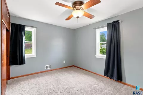 Bedroom - 944 S Cloudas Ave, Sioux Falls, SD 57103 photo 1 of 6