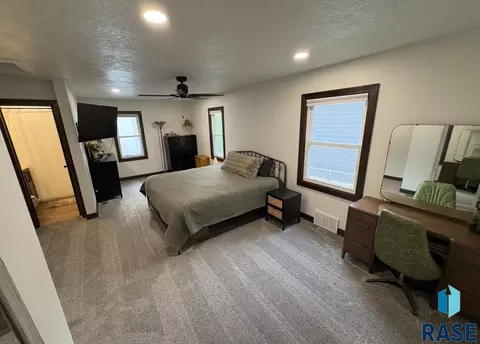 Bedroom - 3120 E 19th St, Sioux Falls, SD 57103 photo 4 of 8