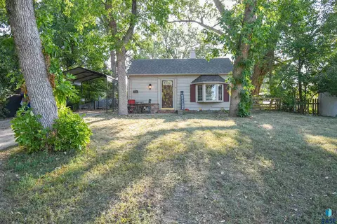 400 S Lowell Ave, Sioux Falls, SD 57103