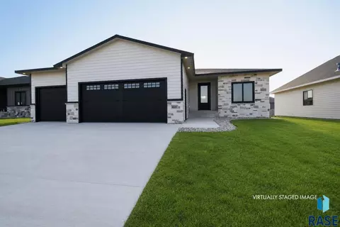 830 Almond Ave, Harrisburg, SD 57032