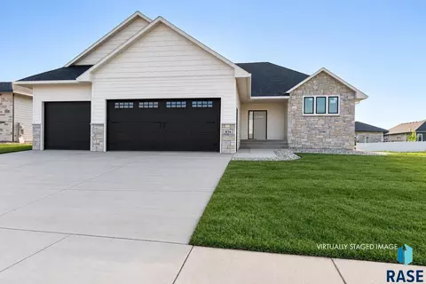 836 Almond Ave, Harrisburg, SD 57032