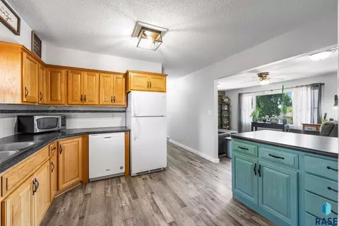 Kitchen - 206 E 4th St, Dell Rapids, SD 57022 photo 3 of 4