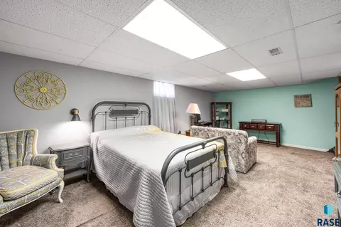 Bedroom - 206 E 4th St, Dell Rapids, SD 57022 photo 6 of 6