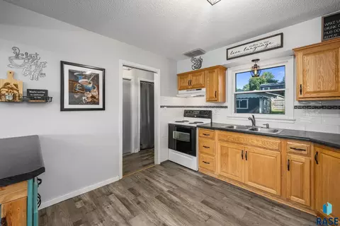 Kitchen - 206 E 4th St, Dell Rapids, SD 57022 photo 2 of 4