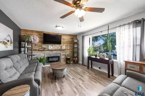 Living - 206 E 4th St, Dell Rapids, SD 57022 photo 3 of 5