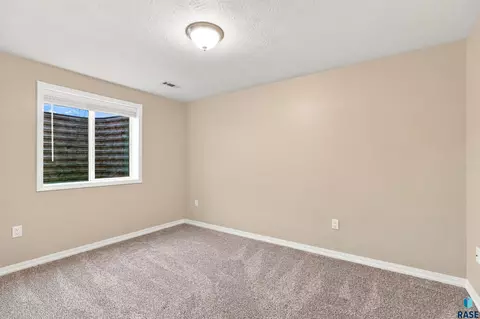 Bedroom - 3616 E Brewster St, Sioux Falls, SD 57108 photo 5 of 7