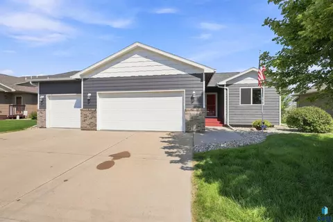 Exterior - 3616 E Brewster St, Sioux Falls, SD 57108 photo 6 of 6