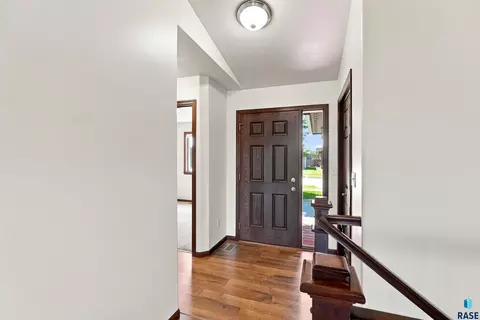 Entry Way - 3616 E Brewster St, Sioux Falls, SD 57108 photo 2 of 2