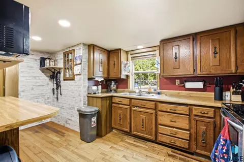 Kitchen - 240 Oak Ave, Baltic, SD 57003 photo 2 of 2