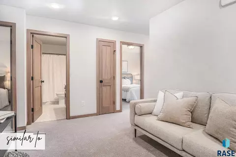 Entry Way - 6217 S Ruby Jean Pl, Sioux Falls, SD 57108 photo 1 of 3