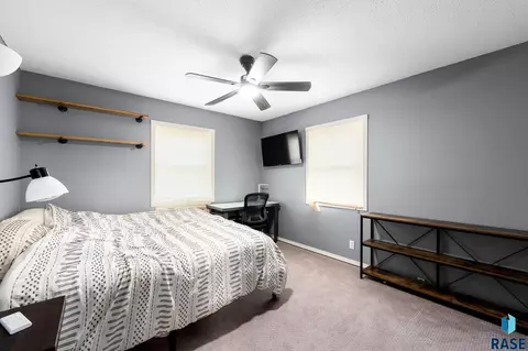 Bedroom - 908 S Conklin Ave, Sioux Falls, SD 57103 photo 1 of 4