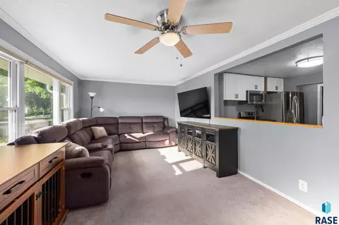 Living - 908 S Conklin Ave, Sioux Falls, SD 57103 photo 1 of 3