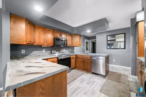 Kitchen - 47790 309 Ave, Alcester, SD 57001 photo 1 of 11