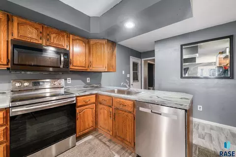 Kitchen - 47790 309 Ave, Alcester, SD 57001 photo 3 of 11