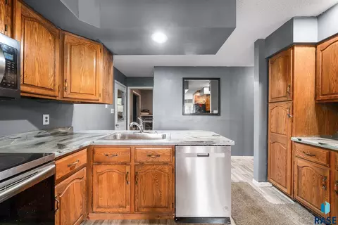 Kitchen - 47790 309 Ave, Alcester, SD 57001 photo 8 of 11