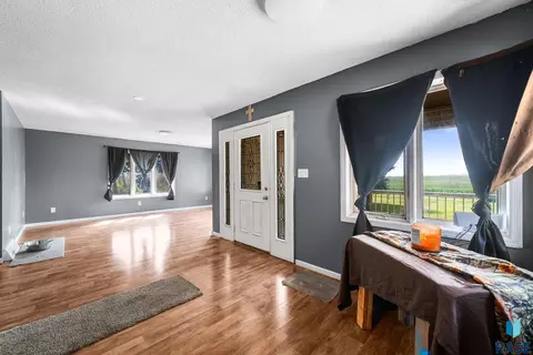 Entry Way - 47790 309 Ave, Alcester, SD 57001 photo 5 of 8