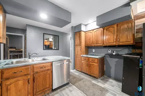 Kitchen - 47790 309 Ave, Alcester, SD 57001 photo 5 of 11