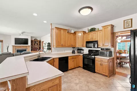 Kitchen - 47588 255th St, Renner, SD 57055 photo 3 of 4