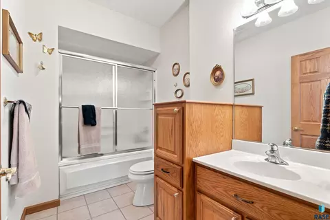 Bath - 47588 255th St, Renner, SD 57055 photo 6 of 6