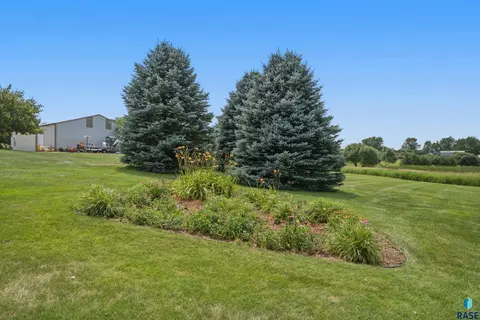 Exterior - 47588 255th St, Renner, SD 57055 photo 21 of 28