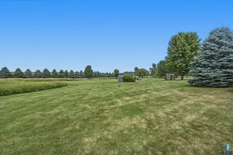 Exterior - 47588 255th St, Renner, SD 57055 photo 20 of 28