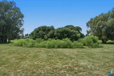 Exterior - 47588 255th St, Renner, SD 57055 photo 27 of 28