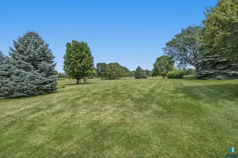 Exterior - 47588 255th St, Renner, SD 57055 photo 19 of 28