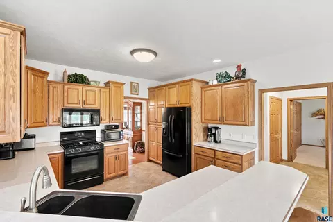 Kitchen - 47588 255th St, Renner, SD 57055 photo 2 of 4