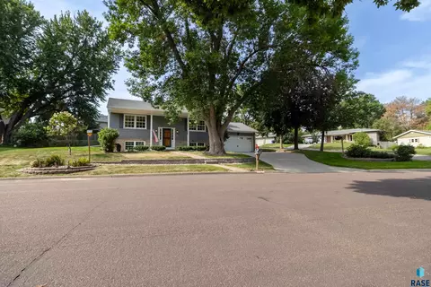 Other - 1501 E Otonka Trl, Sioux Falls, SD 57103 photo 2 of 3