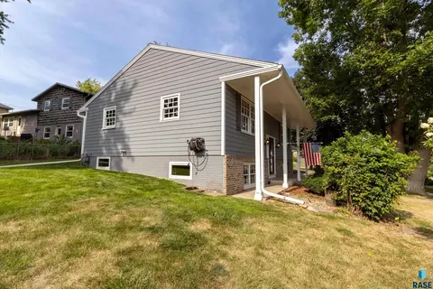 Other - 1501 E Otonka Trl, Sioux Falls, SD 57103 photo 3 of 3