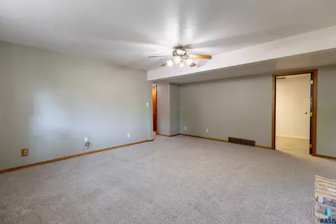 Living - 1501 E Otonka Trl, Sioux Falls, SD 57103 photo 6 of 6