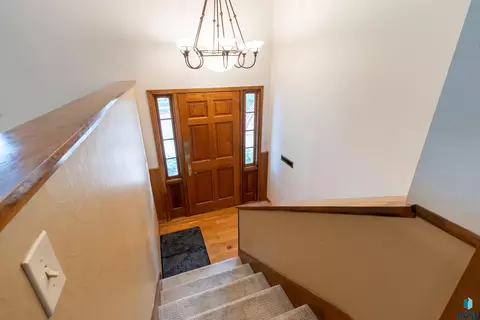 Entry Way - 1501 E Otonka Trl, Sioux Falls, SD 57103 photo 1 of 1