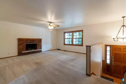 Living - 1501 E Otonka Trl, Sioux Falls, SD 57103 photo 1 of 6