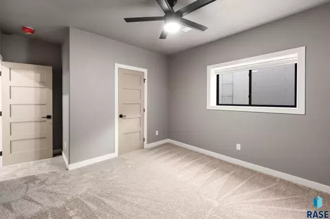 Bedroom - 5601 E Chandler Dr, Sioux Falls, SD 57110 photo 13 of 14