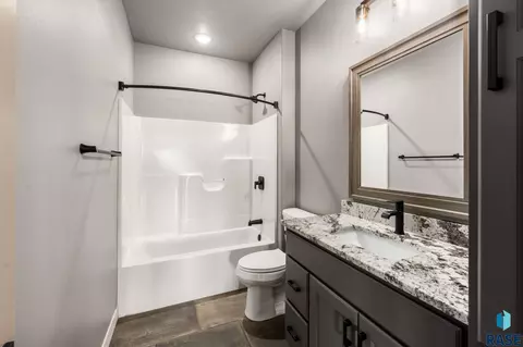 Bath - 5601 E Chandler Dr, Sioux Falls, SD 57110 photo 4 of 7